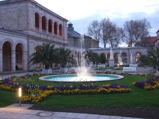 Springbrunnen vor dem Arkadenbau in Bad Kissingen