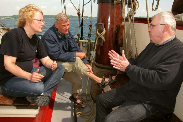 Anke, Klaus und Michael an Deck