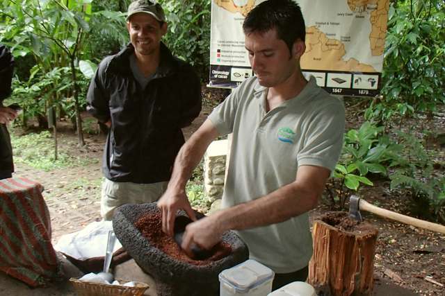 Mahlen der Kakaobohnen