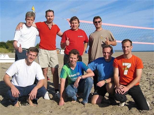 Gruppenbild der Volleyballteams