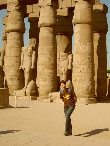 Helmut im Tempel von Luxor