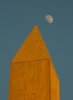 Obelisk der Hatschepsut mit Mond