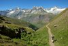 Anke auf dem Wanderweg nach Zermatt