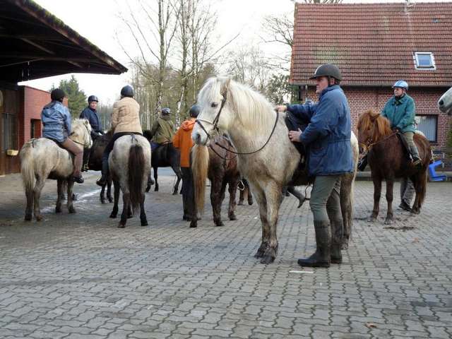 Reitergruppe vor dem Rückritt vorm Rehwinkel