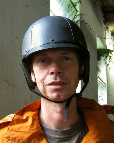 Helmut mit Helm