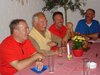 Horst, Wolfgang, Klaus und Rainer am Tisch