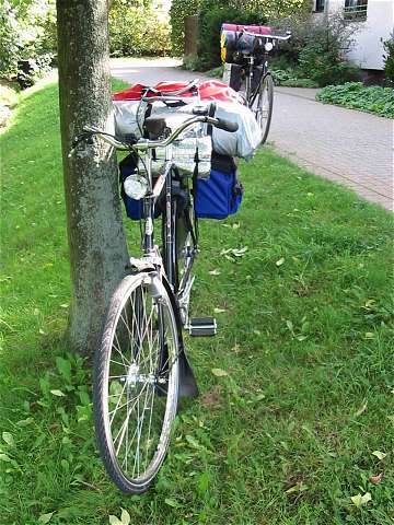 bepackte Fahrräder in Ratingen