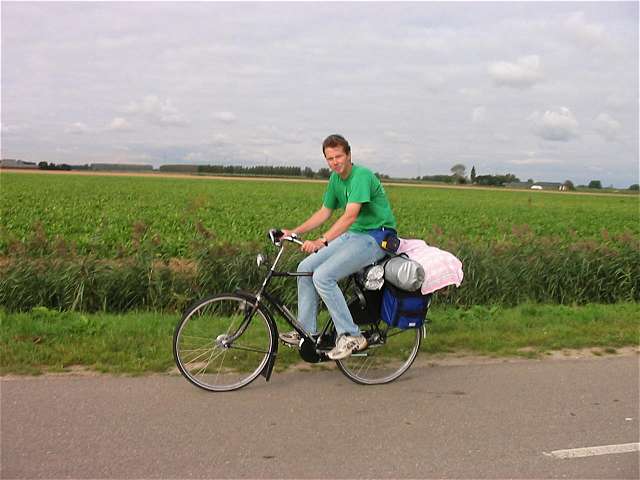 Helmut auf Fahrrad hinter Werkendam
