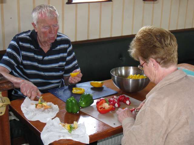 Horst und Helga schnibbeln Paprika