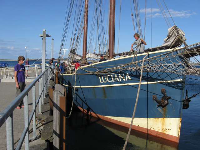 Die Luciana legt in Tuno an