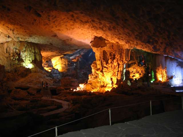 Grotte in Halong Bay