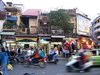 Straenverkehr in der Altstadt von Hanoi