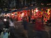 Lampionlden am Abend in der Altstadt von Hanoi