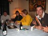 Guido, Sandra, Anke und Ralf am Tisch in der Pension