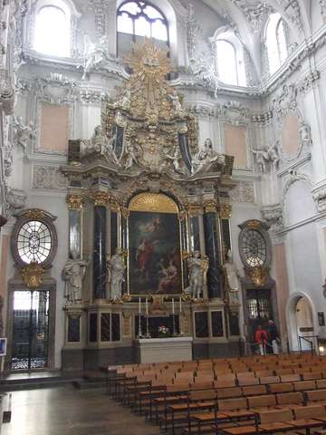 Altar im Würzburger Dom