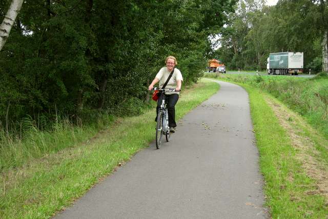 Anke auf Fahrradweg